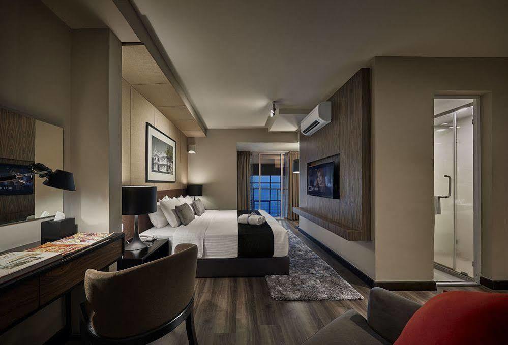 ג'ורג' טאון Maritime Luxury Suites מראה חיצוני תמונה