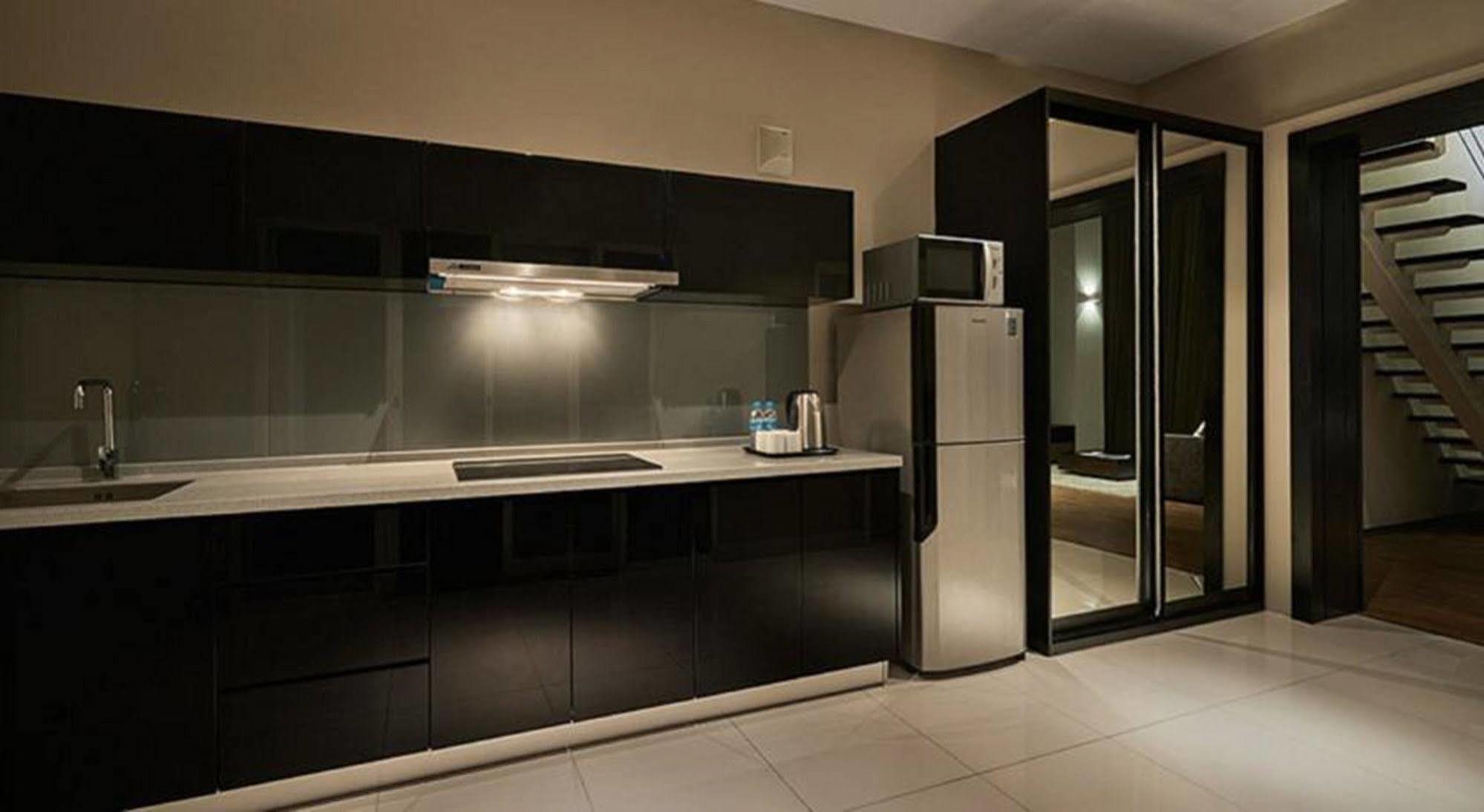 ג'ורג' טאון Maritime Luxury Suites מראה חיצוני תמונה